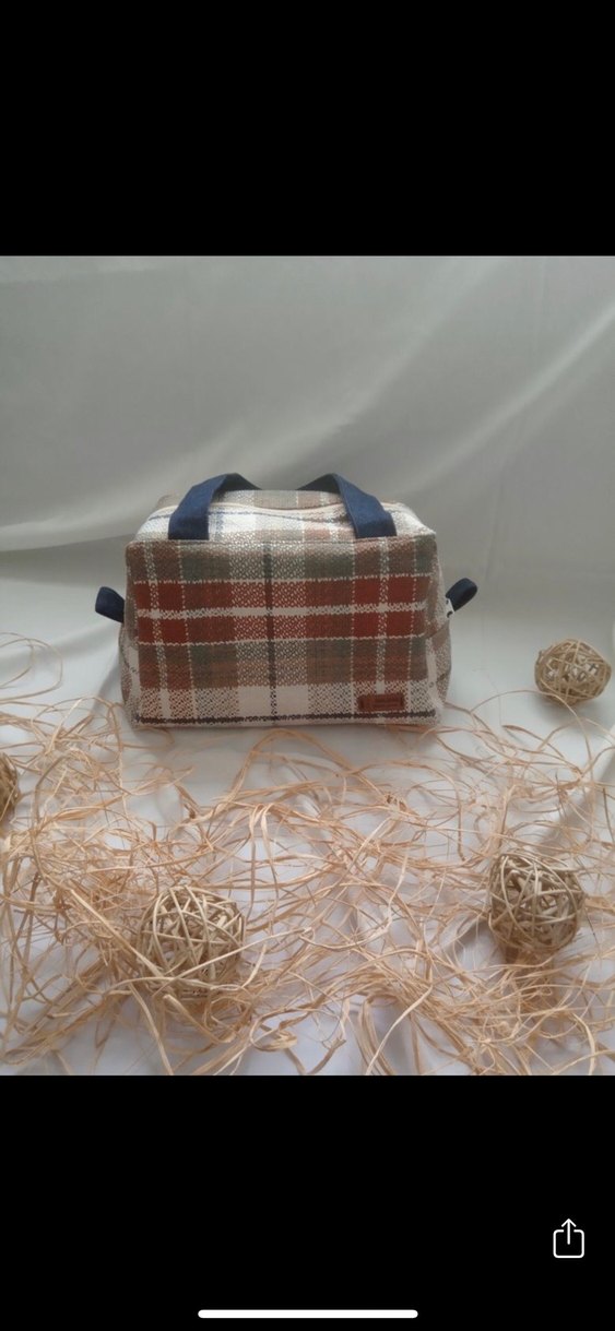 Kahverengi Kareli Kadın Makyaj Çantası - Görsel 3