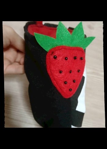 Çizgili ve Çilek Detaylı El Yapımı Set - Görsel 3