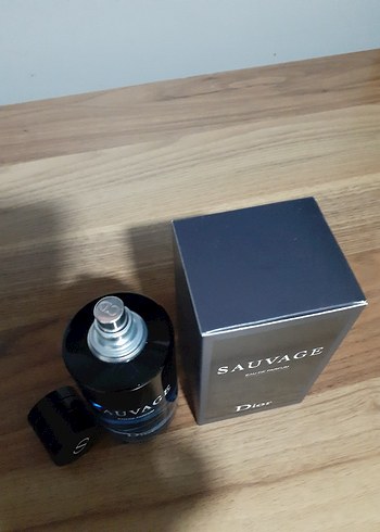 Dior Sauvage Eau de Parfum Erkek Parfümü - Görsel 3