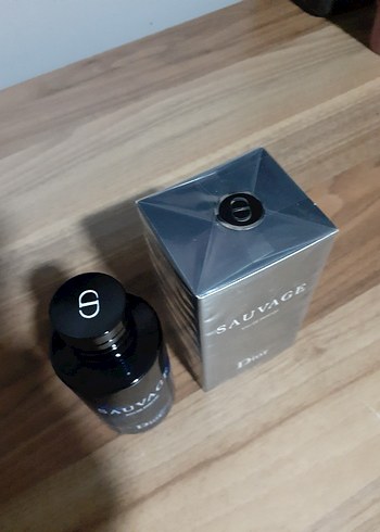 Dior Sauvage Eau de Parfum Erkek Parfümü - Görsel 7