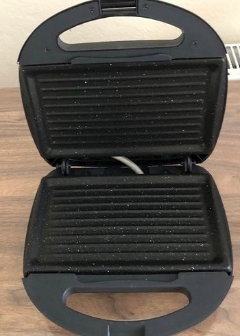 Sinbo Siyah Tost ve Izgara Makinesi 750W - Görsel 2