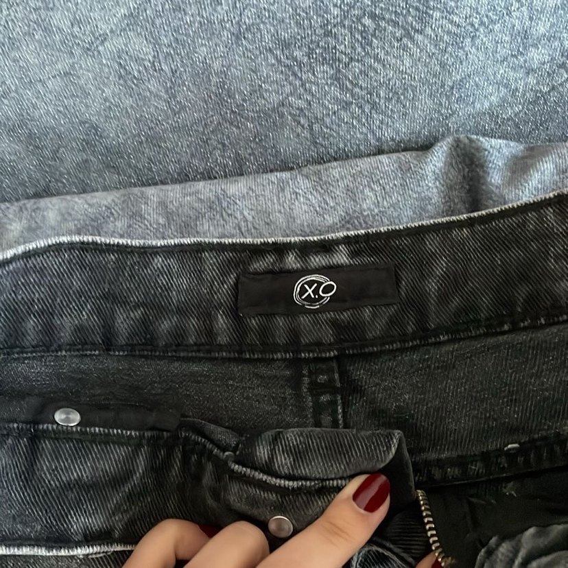 Gri Düğmeli Kadın Denim Midi Şort - Görsel 3