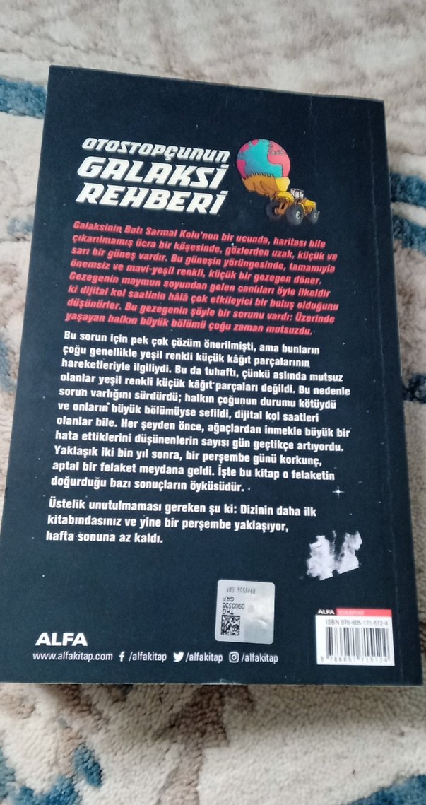 Otostopçunun Galaksi Rehberi - Douglas Adams - Görsel 3