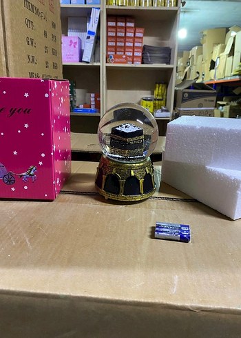 Altın Renkli Kabe Temalı Kar Küresi - Görsel 2