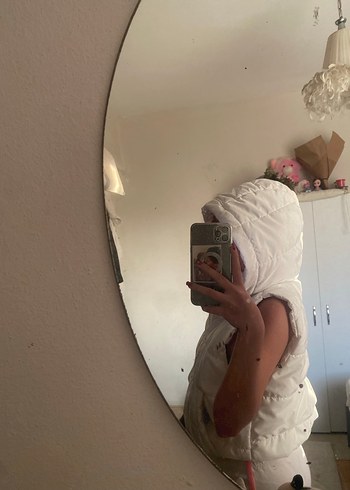 Beyaz Şeffaf Kapüşonlu Kadın Kolsuz Mont - Görsel 2