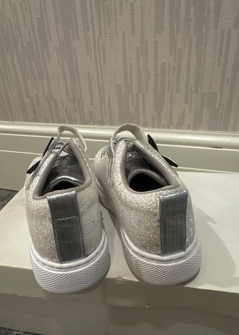 Gri Simli Kız Spor Ayakkabısı - Görsel 3