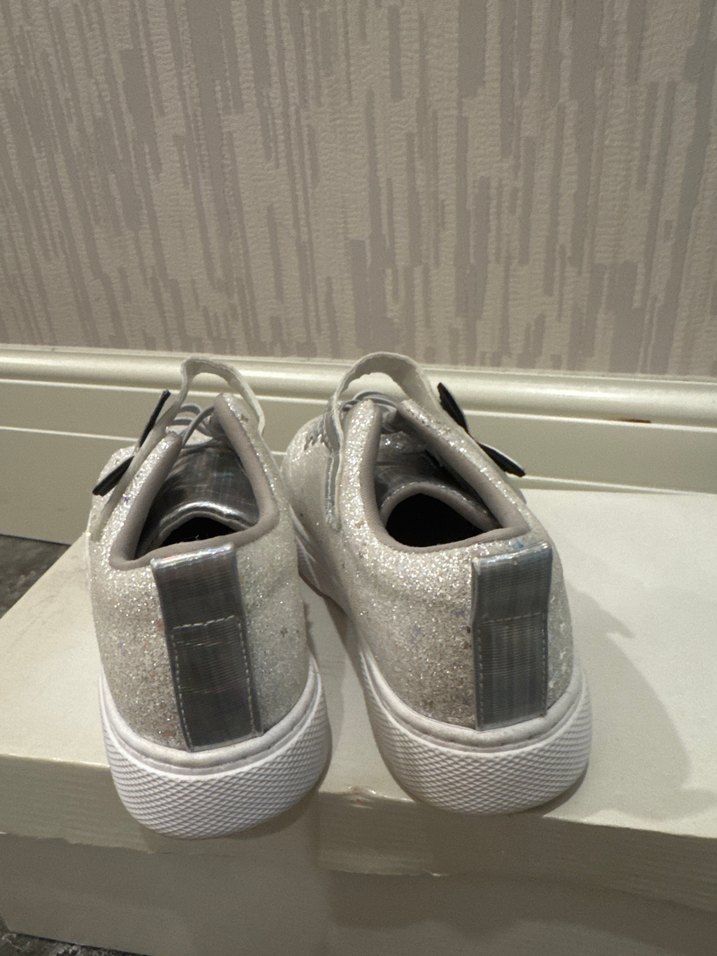 Gri Simli Kız Spor Ayakkabısı - Görsel 3