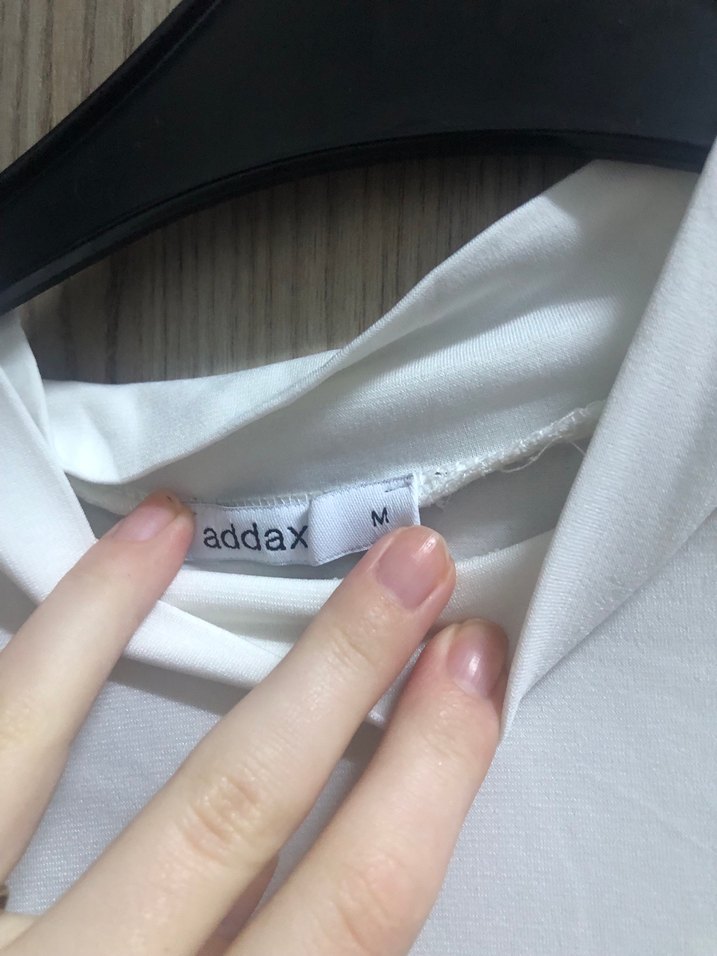 Beyaz Yüksek Yakalı Uzun Kollu Bluz - Görsel 3