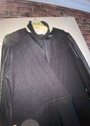 Uzun Siyah V Yaka tulum - Görsel 3