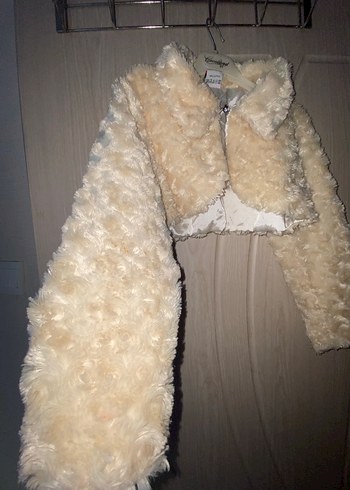 Kız Çocuk Beyaz Kürk Detaylı Bolero - Görsel 2