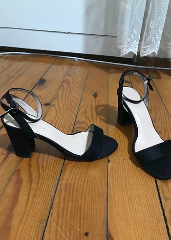 Siyah Minimalist Topuklu Kadın Ayakkabı - Görsel 2