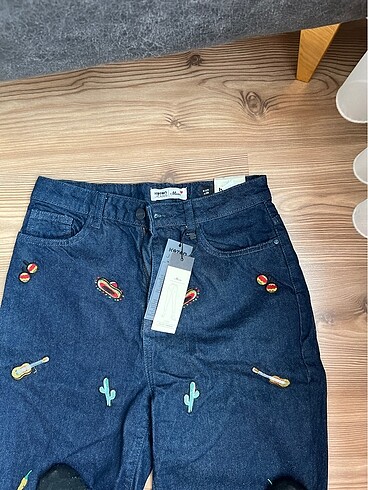 Meksikan islemeli mom jeans 0 ürün - Görsel 2