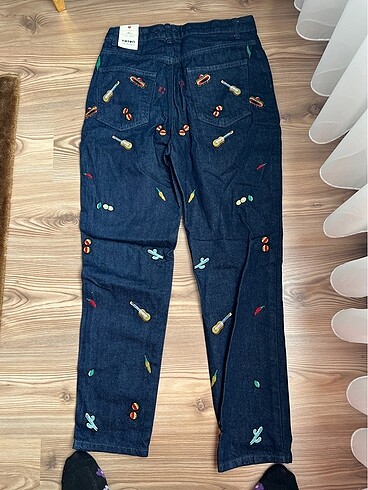 Meksikan islemeli mom jeans 0 ürün - Görsel 4