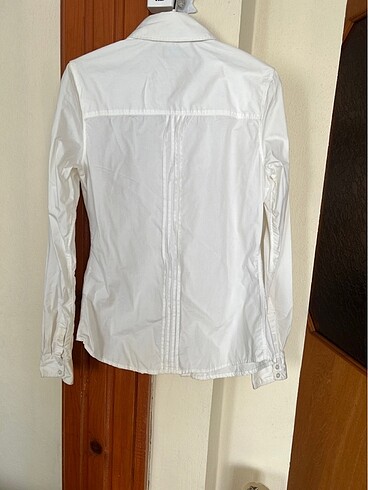m Beden beyaz Renk Beyaz giyilmemiş gömlek pliseli