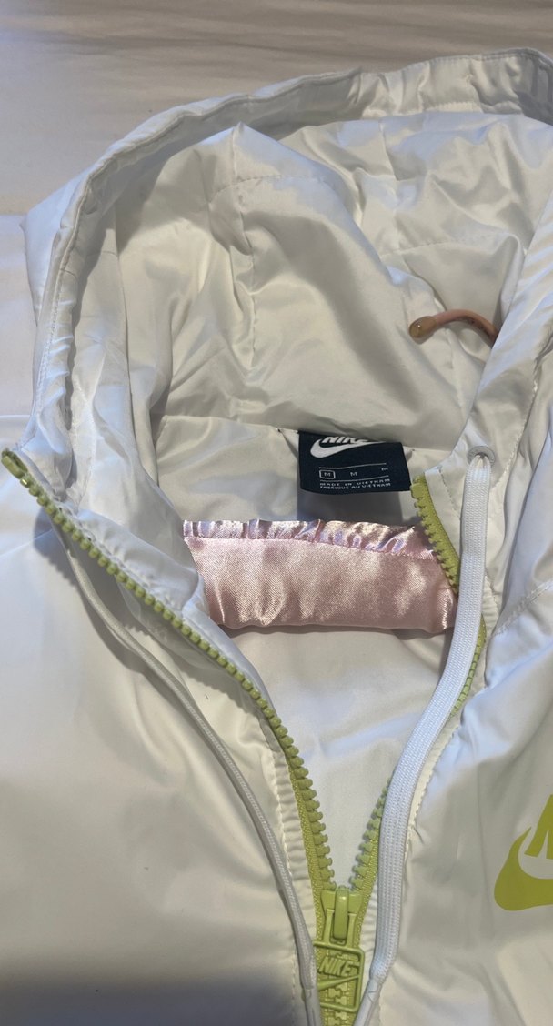 Nike kadın yeşil beyaz içi pofuduk mevsimlik mont hiç giyilmedi - Görsel 4