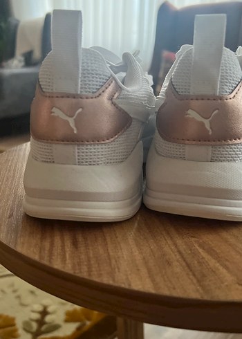 Nike sifir urun .Kadın Beyaz Bağcıklı Spor Ayakkabı - Görsel 2