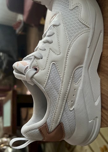 Nike sifir urun .Kadın Beyaz Bağcıklı Spor Ayakkabı - Görsel 7