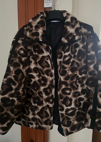 Kahverengi Leopar Desenli Kürklü mont - Görsel 2