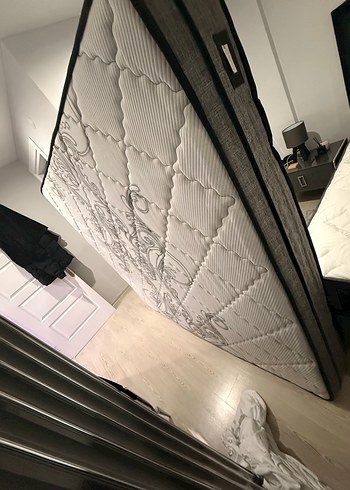 Gri Düz Desenli Yatak - Görsel 5