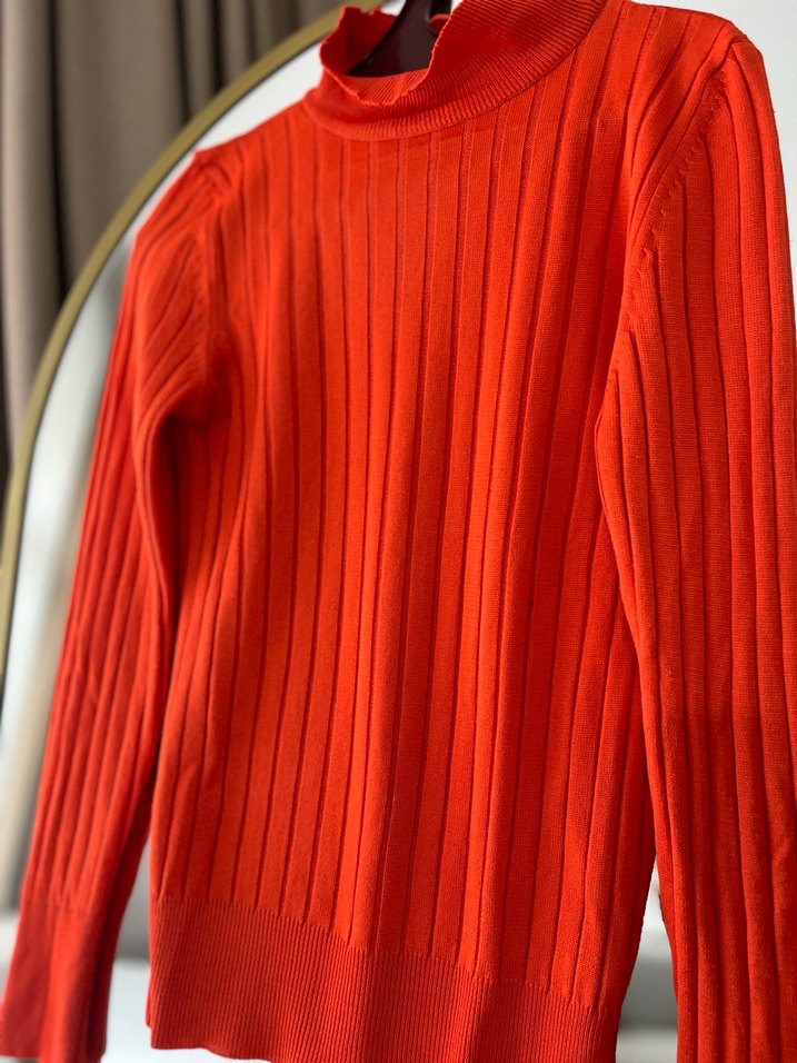 Kırmızı Yüksek Yakalı Kadın Triko Kazak - Görsel 2