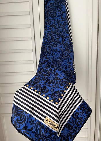 Mavi Desenli Kadın Fular - Görsel 2