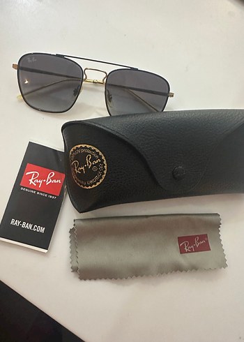 Ray Ban