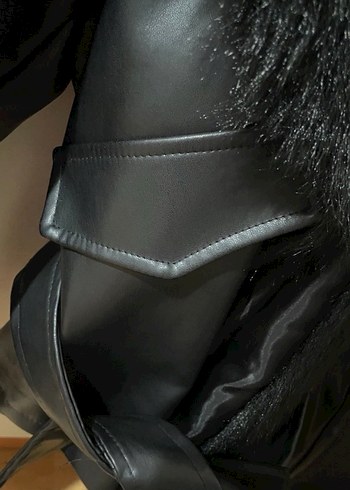 Siyah Deri Mini Kürk Detaylı Ceket - Görsel 2