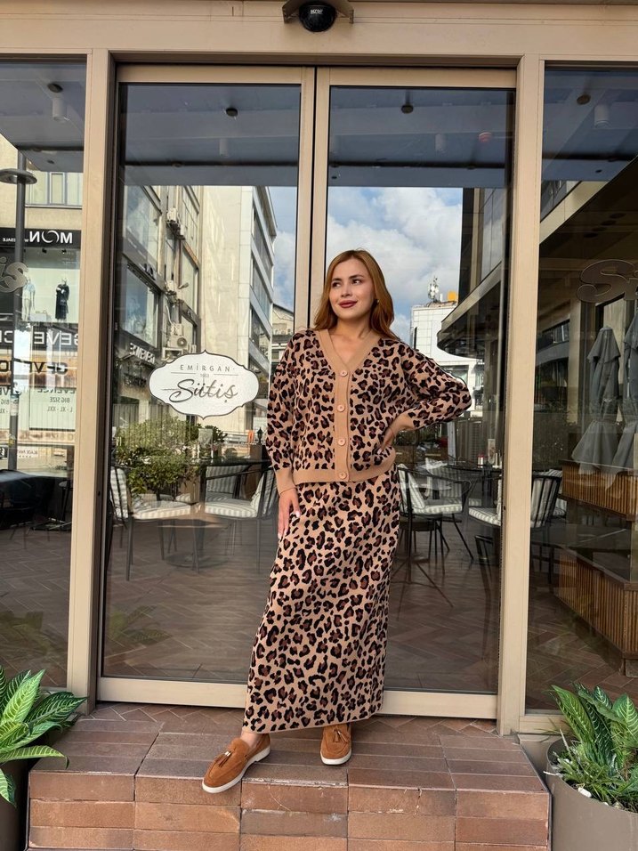 Leopar Desenli Uzun Triko Elbise - Görsel 2
