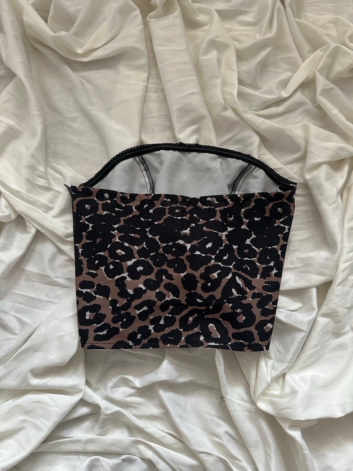 Kahverengi Yılan Desenli Straplez Büstiyer - Görsel 2