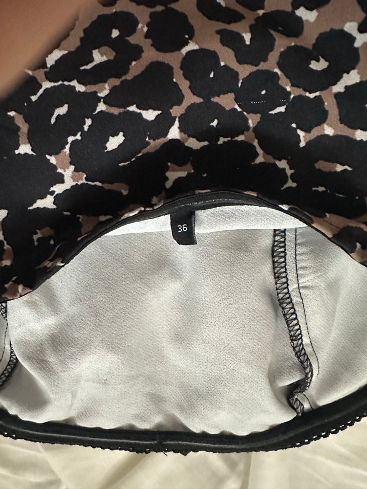 Kahverengi Yılan Desenli Straplez Büstiyer - Görsel 3