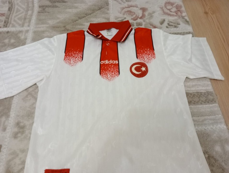 Kırmızı Kısa Kollu Erkek Forma - Görsel 2