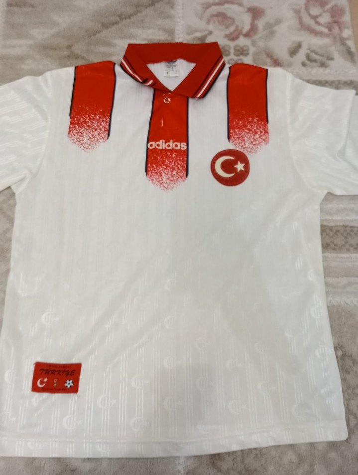 Kırmızı Kısa Kollu Erkek Forma - Görsel 3