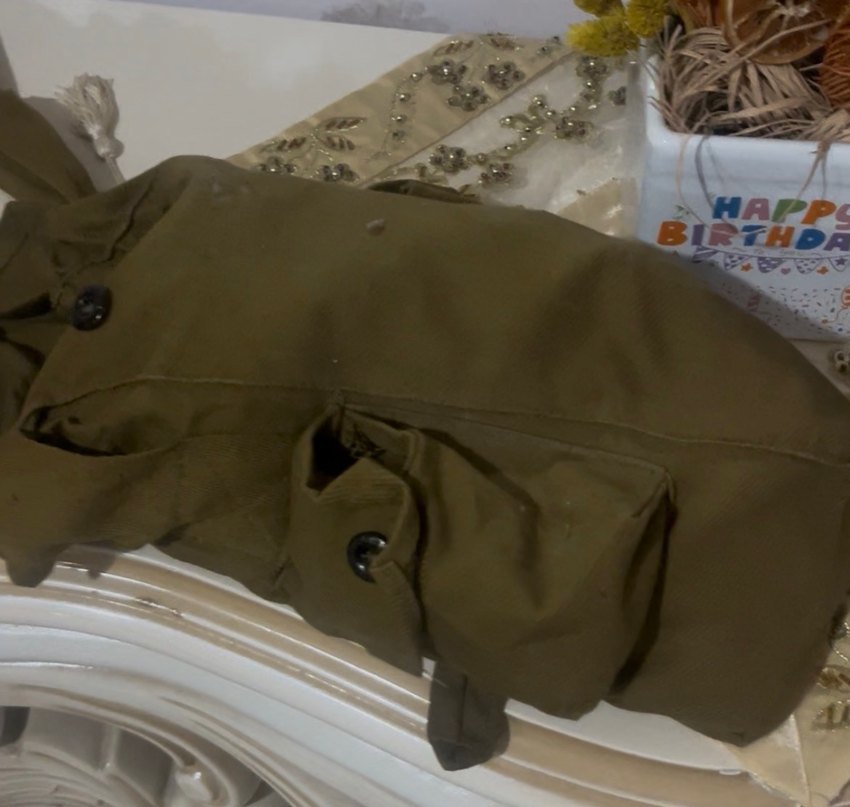 Gaz maskesi Bej ve Gri Aksiyon Figürü - Görsel 5