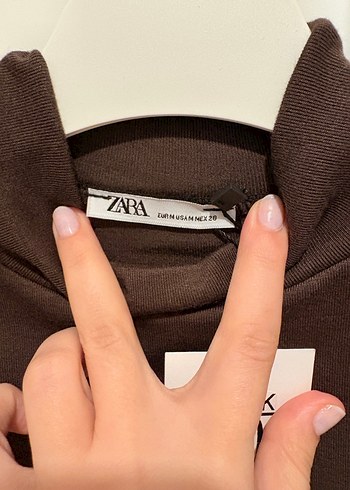 Kahverengi Boğazlı Kadın Bluz - Görsel 4