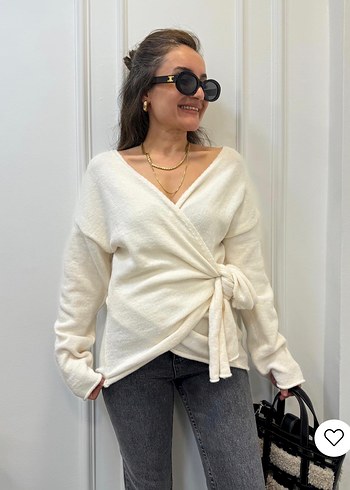 Beyaz V Yaka Örgü Salaş Kazak - Görsel 2