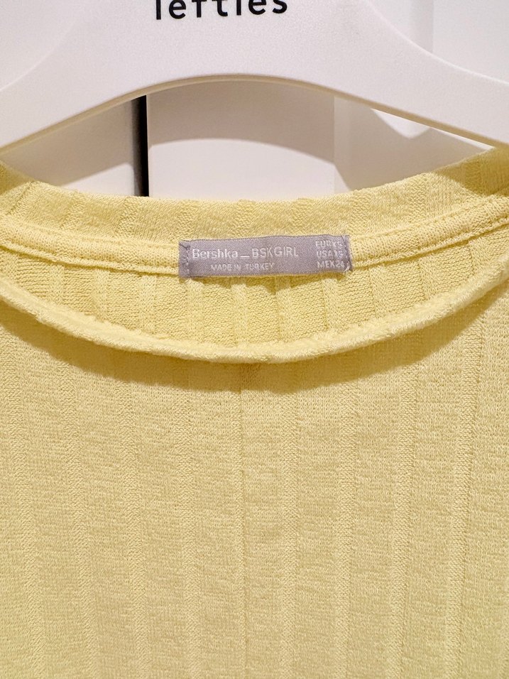 Sarı Pilili Kısa Kollu Kadın Tişört - Görsel 2