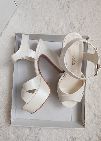 Beyaz Platform Topuklu Gelin Ayakkabı - Görsel 2