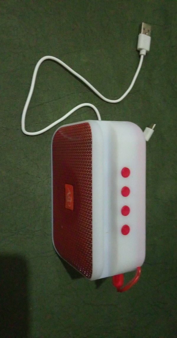 Kırmızı Bluetooth Hoparlör - Görsel 2