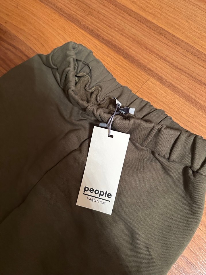 Dizi yırtık lastik paçalı eşofman altı - Görsel 2