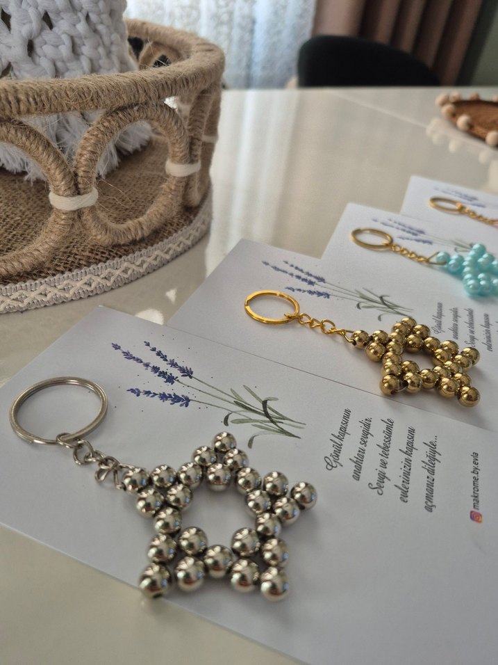 Boncuklu Beyaz Yıldız Anahtarlık - Görsel 4