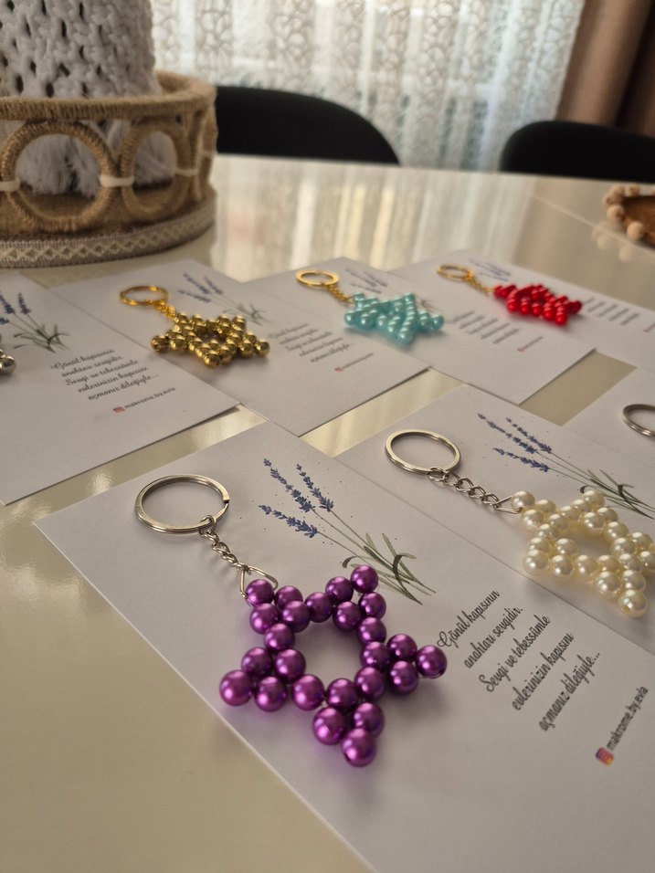 Boncuklu Beyaz Yıldız Anahtarlık - Görsel 3