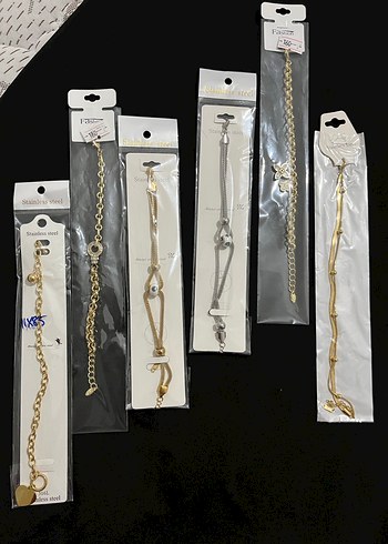 Zincir Detaylı Parlak Altın Kadın Bileklik - Görsel 3