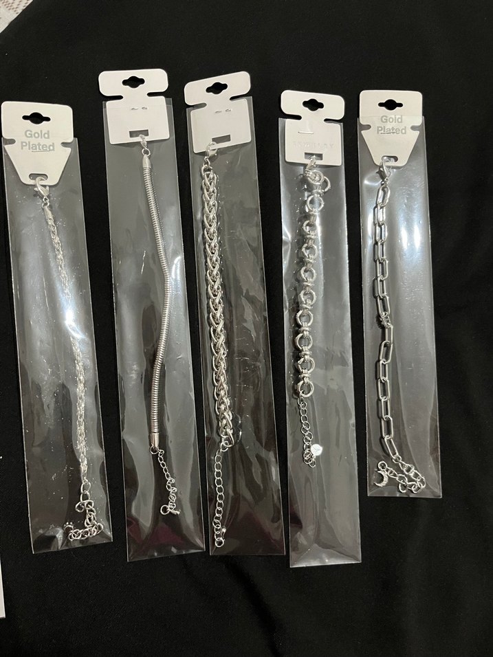 Zincir Detaylı Parlak Altın Kadın Bileklik - Görsel 5