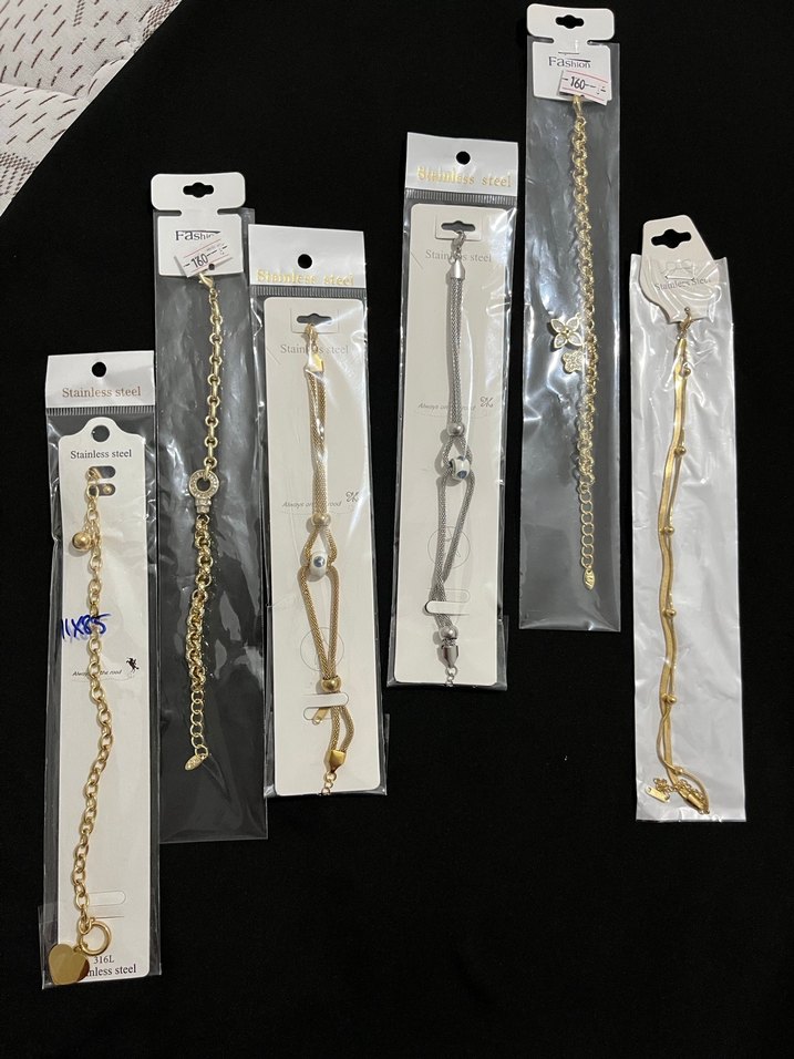 Zincir Detaylı Parlak Altın Kadın Bileklik - Görsel 3