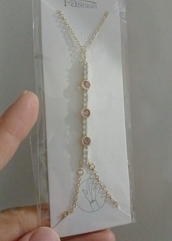 Minimalist Zincir Detaylı Kadın El Zinciri - Görsel 4