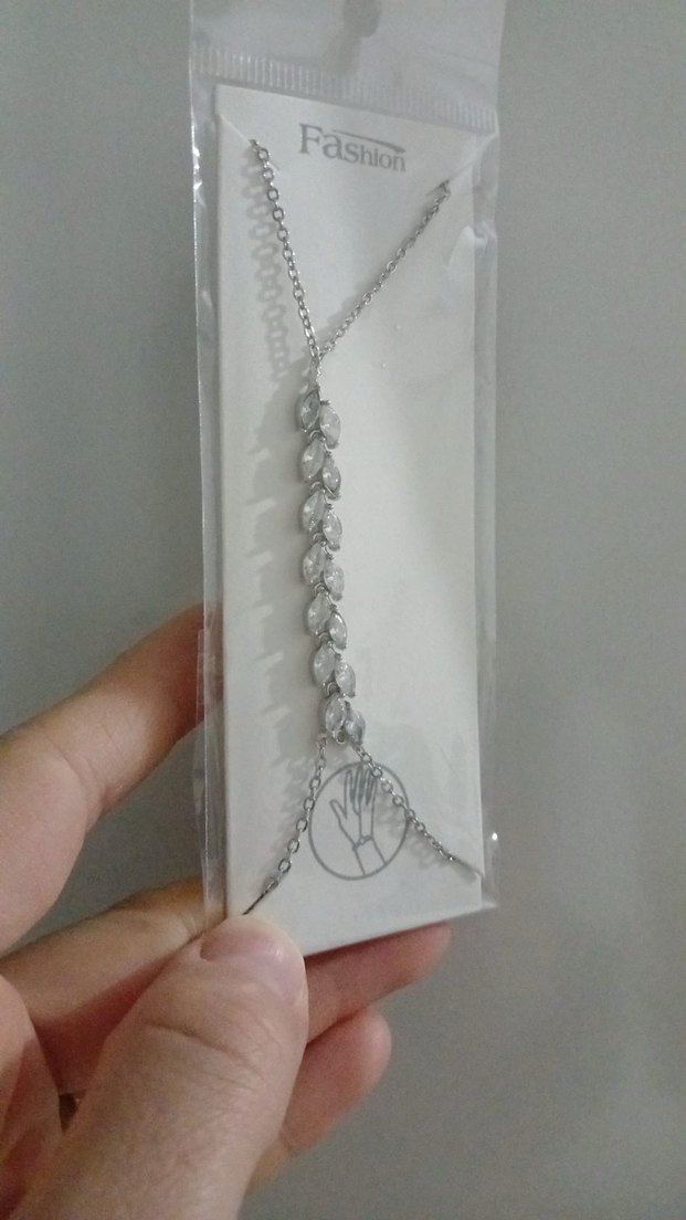 Minimalist Zincir Detaylı Kadın El Zinciri - Görsel 2