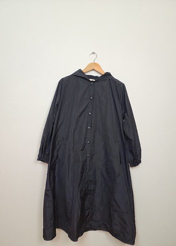 Düğmeli Siyah Uzun Kadın Yağmurluk - Görsel 2