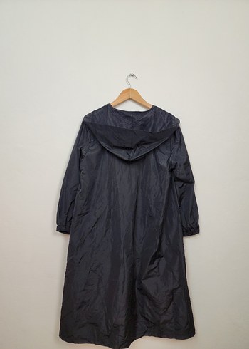 Düğmeli Siyah Uzun Kadın Yağmurluk - Görsel 3