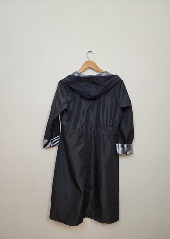 Düğmeli Siyah Uzun Kadın Yağmurluk - Görsel 5