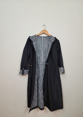 Düğmeli Siyah Uzun Kadın Yağmurluk - Görsel 3